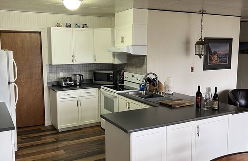 Lake Roesiger Cottage | Lake house @ Lake Roesiger - Private beach & 1 acre of solitude
