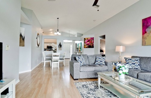 Sabal Harbour House | Lake House - Lake View-Central Location near IMG - Community pool, Sleep 8