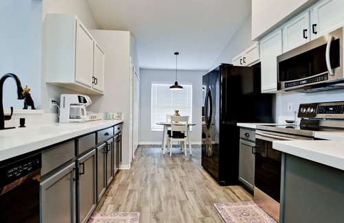 Sabal Harbour House | Lake House - Lake View-Central Location near IMG - Community pool, Sleep 8