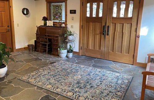 Woodinville House | Lake House - Picturesque & Peaceful