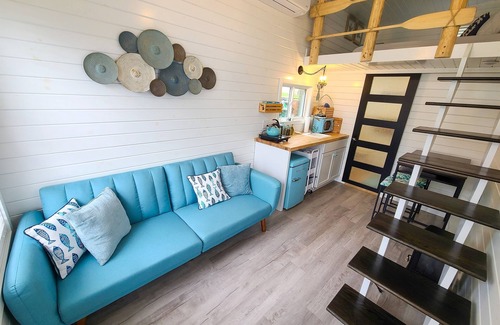 Lakeside Apartment | Lake House - Tiny Digs Lakeshore
