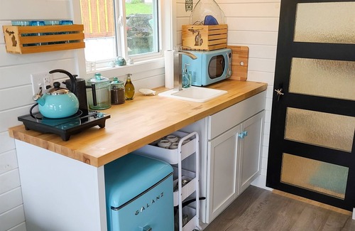 Lakeside Apartment | Lake House - Tiny Digs Lakeshore
