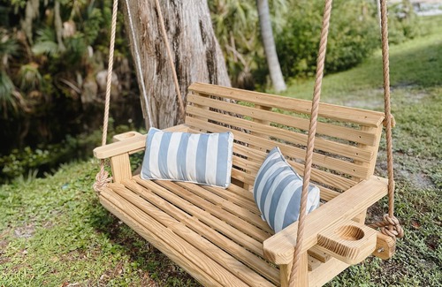 Laurel House | Lake House