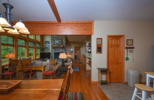 Oakland House | Lake House