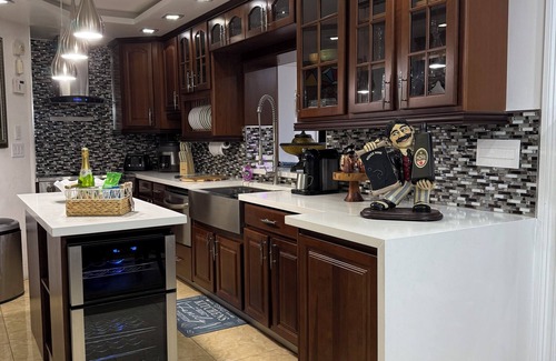Hialeah House | Lake House Villa Beachfront