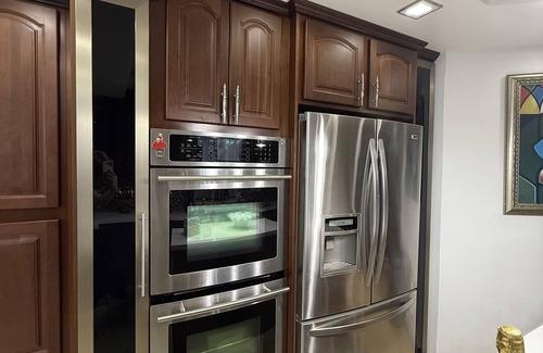 Hialeah House | Lake House Villa Beachfront