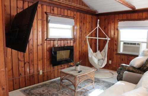 Greenbush House | Lake Huron Lady of the Lake Cabin w HotTub, Sauna