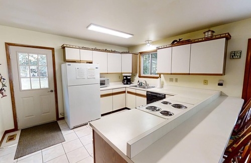 Bumpass House | Lake-it Easy- Waterfront, Private Side, Expansive Views, Dog Friendly, Firepit