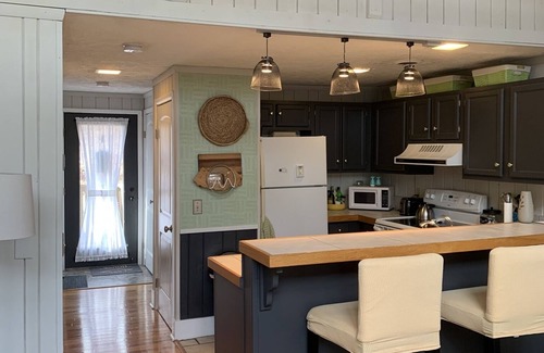 Salem Villa | Lake Keowee, golf, hike, mountains, waterfalls, fishing, 2 bed vacay wonderland!