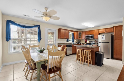 Boiling Spring Lakes House | Lake Keziah House-Lake View, Spacious, & Private!
