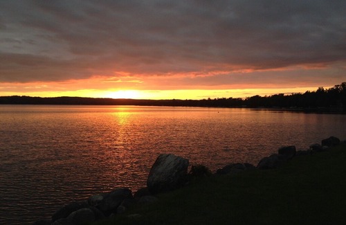 Traverse City Cabin | Lake Leelanau Waterfront Cottage with Mini Harbor - Close to Traverse City!