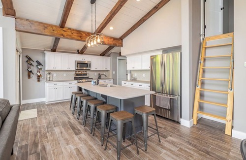 Macon House | Lake Life Balance | Excellent Location