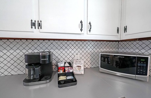 Acworth Apartment | Lake Life C - Apartment in Downtown Lake Acworth