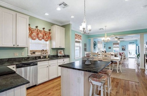 Slidell House | Lake Life - Fishing and crabbing directly on Lake Pontchartrain