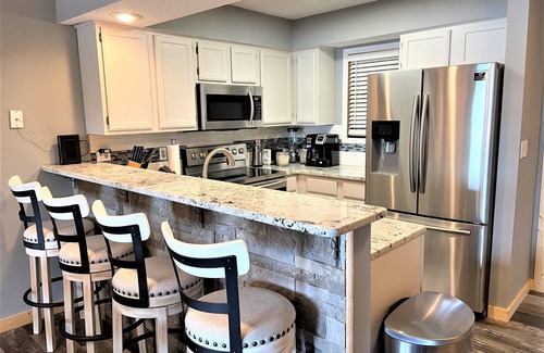 Indian Point Condo | LaKe LiFe Luxury Waterfront with ALL the Amenties!
