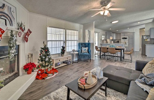 Onalaska House | Lake Livingston House w/ Hot Tub, Dock & Views!