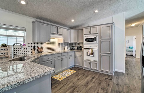 Onalaska House | Lake Livingston House w/ Hot Tub, Dock & Views!