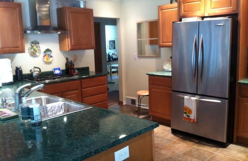 Stevensville Cottage | Lake Lovers Delight!