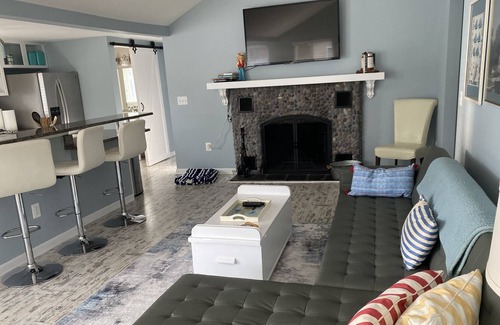 Fort Gratiot Cottage | Lake Luxury At It's Finest!!! Come For The View, Stay For The Hospitality!