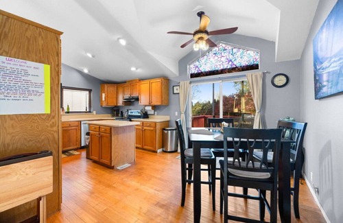 Rockaway Beach House | Lake Lytle Beach House