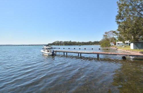 Morisset Park House | Lake Macquaries' Edgewater Lakehouse at Morisset Memories
