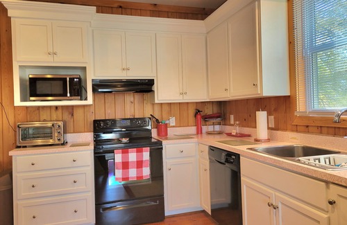 Manning House | Lake Marion's Big Red House. W/Dock and Kayaks. Pet Friendly please read policy