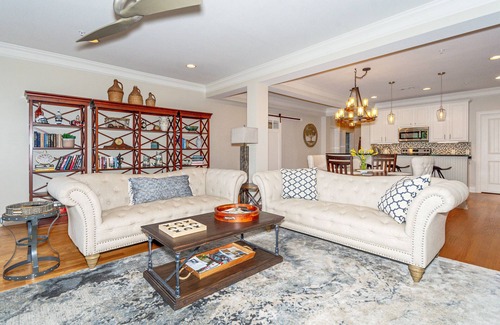 Dadeville Condo | Lake Martin FAN FAVE! Waterfront, Boat Slip, Office, 2 FP, Balcony, in RESORT!