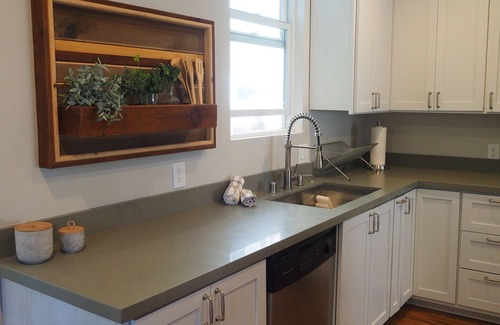 Oakland Apartment | Lake Merritt Beauty - WIFI, Parking, Sleeps 4