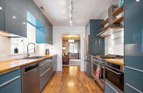 Miami Park House | Lake Michigan Charmer! Original cottage with gorgeous new addition! New Listing!