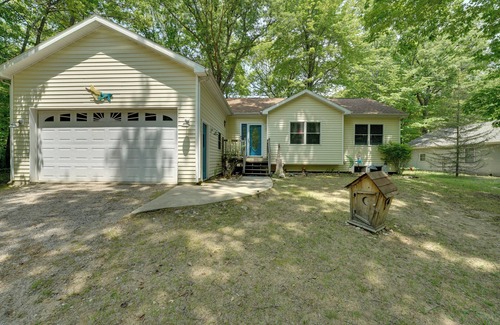 Mears Cottage | Lake Michigan Gem < Half-mi to Private Beach!