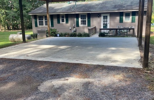 Gilbert House | Lake Murray in Gilbert, SC few miles from Southern Oaks,28 miles Tin Roof Farms
