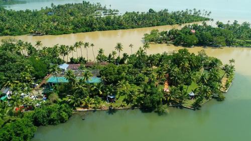 Munroe Island Resort | Lake N River Resort Munroe Island