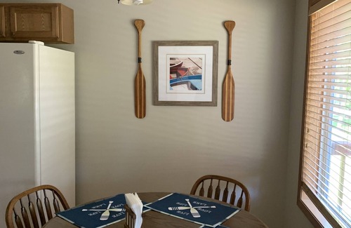 Tomahawk House | Lake Nokomis Retreat