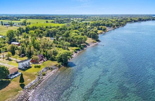 Waterport House | Lake Ontario Hideaway - Nature and Stillness Await!