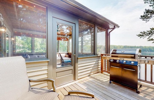 Freedom House | Lake Ossipee Family Home