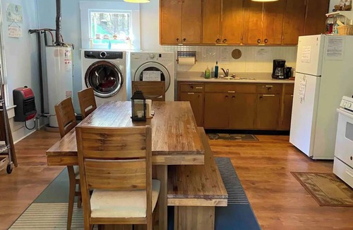 Potter Valley Cabin | Lake Pillsbury/Hull Mt. Cabin 1Br/1Ba Great View!