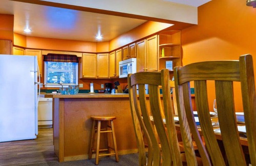Lake Placid Apartment | Lake Placid Club Lodges