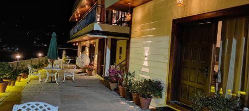 Naukuchiyatal Hotel | Lake Pleasant Villa