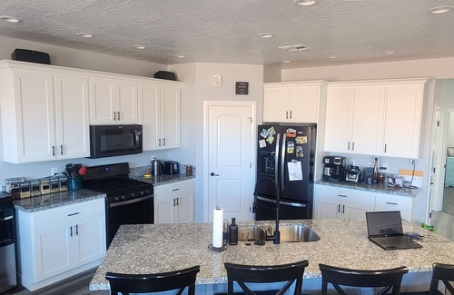Big Water House | Lake Powell, Grand Circle, 3-bedroom house with AC, WiFi in welcoming Big Water