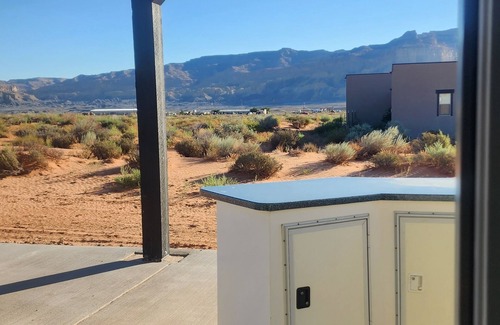 Big Water House | Lake Powell, Grand Circle, 3-bedroom house with AC, WiFi in welcoming Big Water