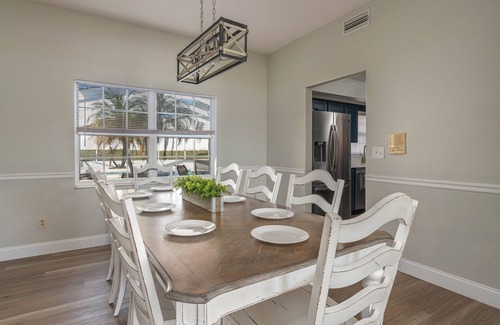 Lake Wales House | Lake Retreat w/Pool & Hot Tub near Bok Tower