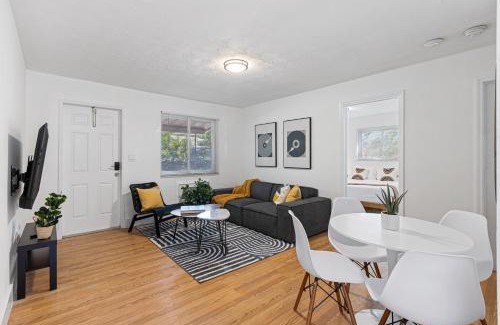 Lake Ridge Apartment | Lake Ridge Villa - Free Parking