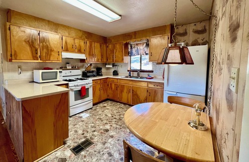 San Lorenzo Cabin | Lake Roberts Cabin in the Pines
