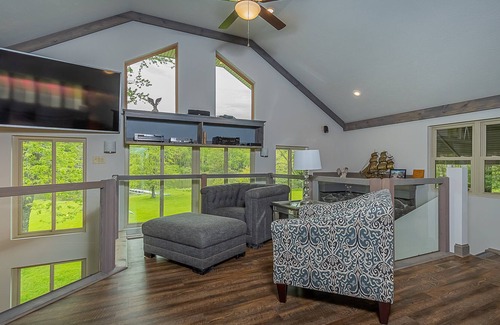 Swanton House | Lake's End: Lakefront w/ level lawn and Private dock