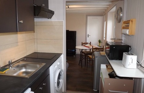 Saint-Paul-des-Landes Cottage | Lake Saint-Etienne Nearby: Cozy 1BR Cottage with Garden, Parking, WiFi, Near Aurillac