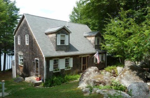Orland Cottage | Lake-side Living at Its Best on Toddy Pond
