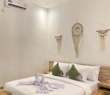 Toya Bungkah Villa | Lake Side Retreat & hot spring