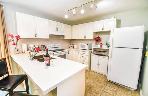 Alcona Cottage | Lake Simcoe 4BR Home – Ideal for Families & Group Getaways