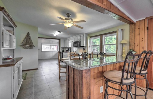 Milledgeville House | Lake Sinclair Cottage with Deck & Boat Dock!