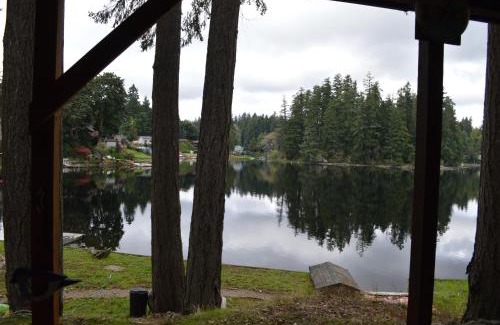 Lacey House | Lake St Claire Waterfront, 1 beds, 1 bath